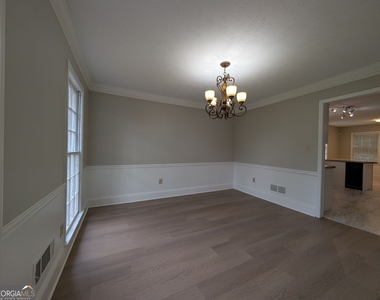 443 Cricket Ridge Court - Photo Thumbnail 4