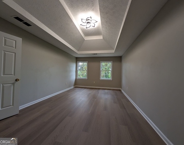 443 Cricket Ridge Court - Photo Thumbnail 9