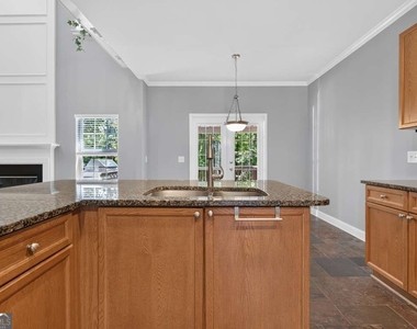 153 Fitzroy Lane - Photo Thumbnail 11