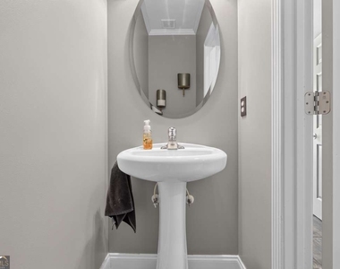 153 Fitzroy Lane - Photo Thumbnail 24