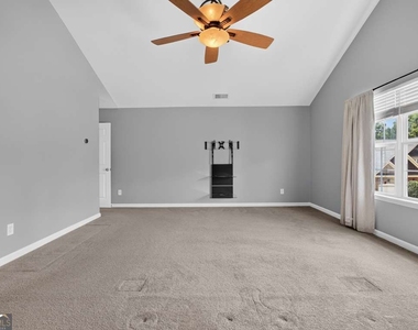 153 Fitzroy Lane - Photo Thumbnail 40