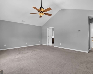 153 Fitzroy Lane - Photo Thumbnail 38