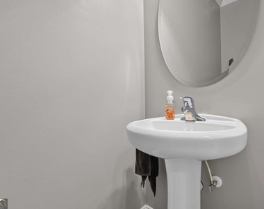 153 Fitzroy Lane - Photo Thumbnail 22