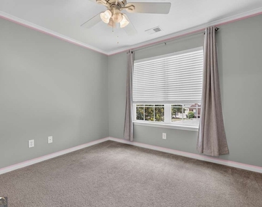 153 Fitzroy Lane - Photo Thumbnail 33