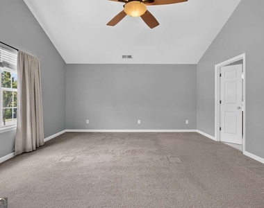 153 Fitzroy Lane - Photo Thumbnail 37
