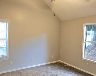 152 S Fairfield Drive - Photo Thumbnail 17