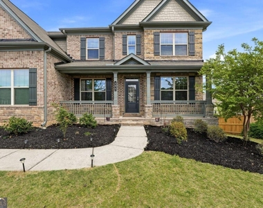 304 Cochin Drive - Photo Thumbnail 3