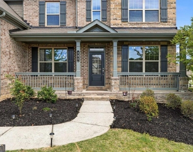 304 Cochin Drive - Photo Thumbnail 4