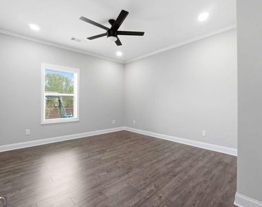 304 Cochin Drive - Photo Thumbnail 47