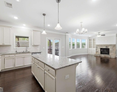 304 Cochin Drive - Photo Thumbnail 19