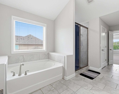 304 Cochin Drive - Photo Thumbnail 34
