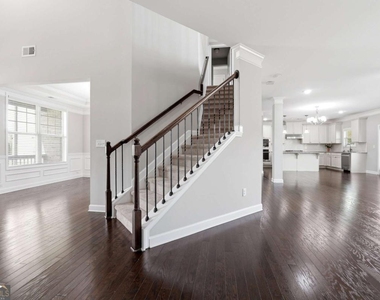 304 Cochin Drive - Photo Thumbnail 11