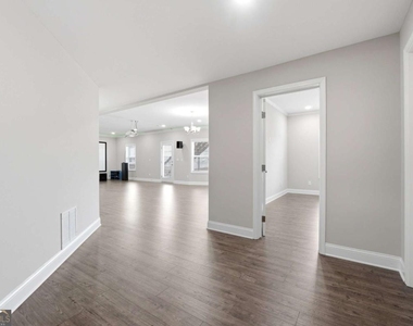 304 Cochin Drive - Photo Thumbnail 46