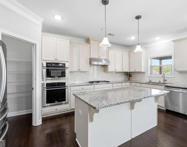 304 Cochin Drive - Photo Thumbnail 16