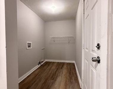 657 Robert E Lee Parkway - Photo Thumbnail 7
