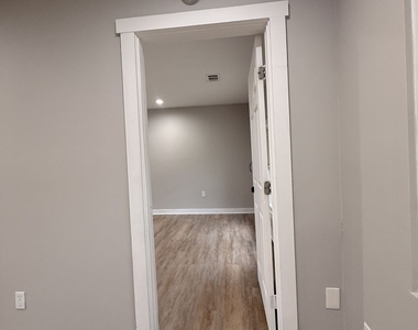 657 Robert E Lee Parkway - Photo Thumbnail 15