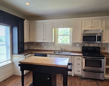 513 Blue Ridge Avenue - Photo Thumbnail 10