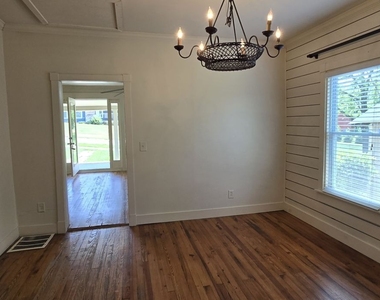 513 Blue Ridge Avenue - Photo Thumbnail 4