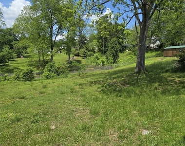 513 Blue Ridge Avenue - Photo Thumbnail 23