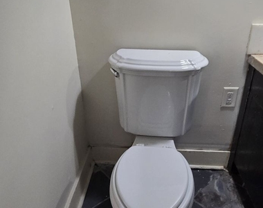 513 Blue Ridge Avenue - Photo Thumbnail 17