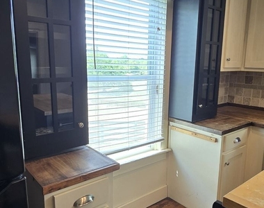 513 Blue Ridge Avenue - Photo Thumbnail 12
