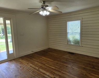 513 Blue Ridge Avenue - Photo Thumbnail 3