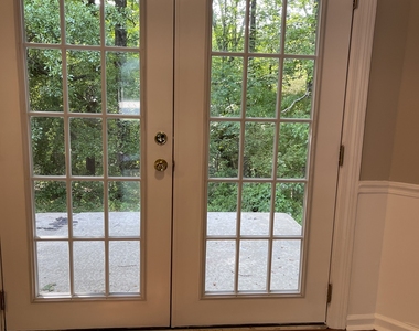 130 Beth Court - Photo Thumbnail 3