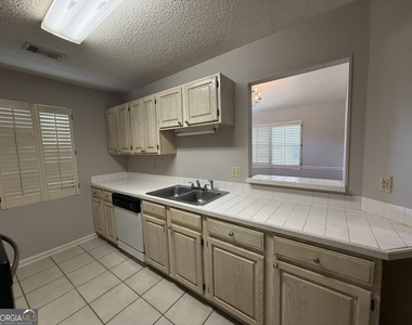 125 Shadow Pond Road - Photo Thumbnail 14