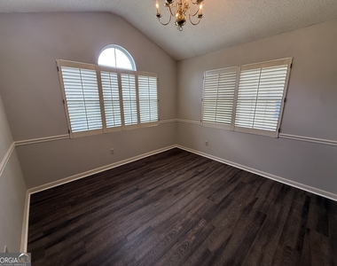 125 Shadow Pond Road - Photo Thumbnail 11