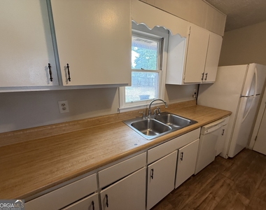 602 Hillcrest Parkway - Photo Thumbnail 11