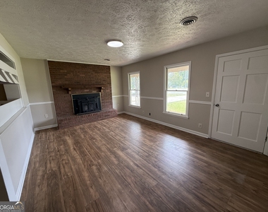602 Hillcrest Parkway - Photo Thumbnail 18