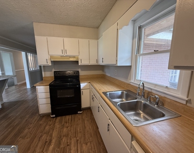 602 Hillcrest Parkway - Photo Thumbnail 10
