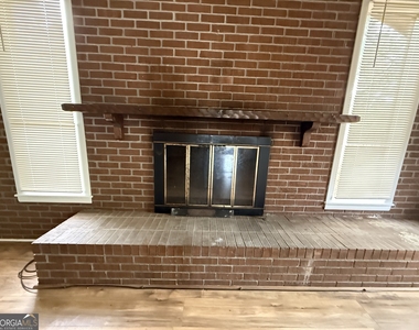 602 Hillcrest Parkway - Photo Thumbnail 16