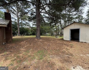 602 Hillcrest Parkway - Photo Thumbnail 4