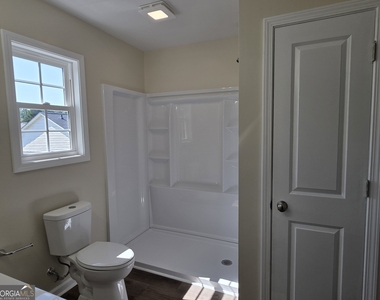113 Towne Park Drive E - Photo Thumbnail 16