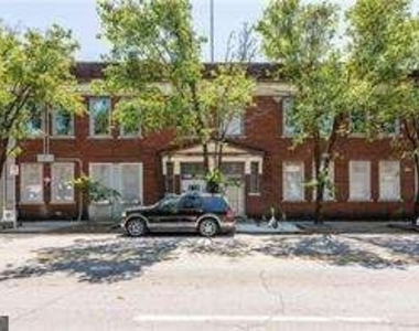 210 Walker Street Sw - Photo Thumbnail 1