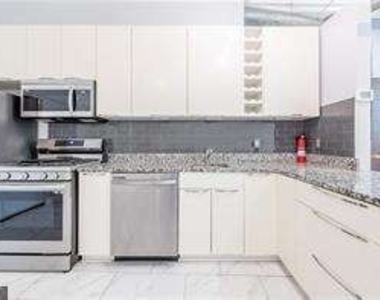 210 Walker Street Sw - Photo Thumbnail 21