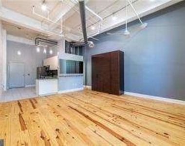 210 Walker Street Sw - Photo Thumbnail 8