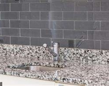 210 Walker Street Sw - Photo Thumbnail 23