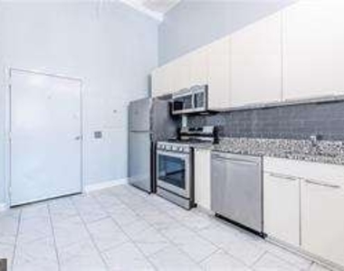 210 Walker Street Sw - Photo Thumbnail 18