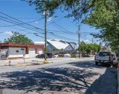 210 Walker Street Sw - Photo Thumbnail 34