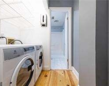 210 Walker Street Sw - Photo Thumbnail 26