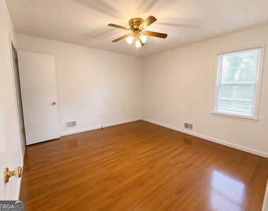3543 Meadowview Court - Photo Thumbnail 11