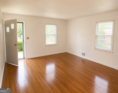 3543 Meadowview Court - Photo Thumbnail 6