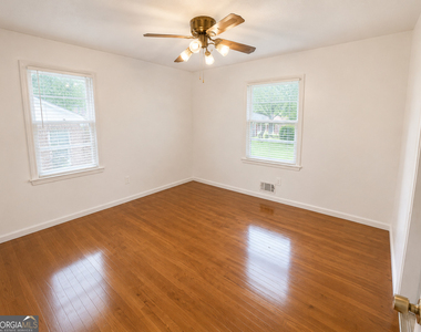 3543 Meadowview Court - Photo Thumbnail 10