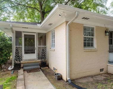 1401 Briarwood Road Ne - Photo Thumbnail 5