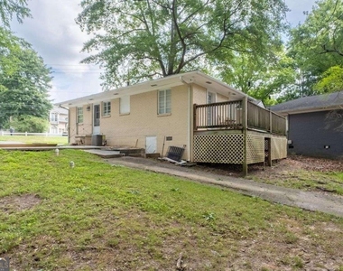 1401 Briarwood Road Ne - Photo Thumbnail 4