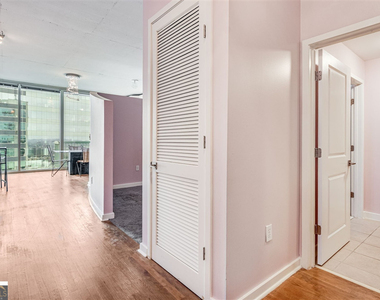 3324 Peachtree Road Ne - Photo Thumbnail 2