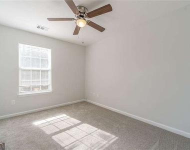 2716 Lake Park Ridge E - Photo Thumbnail 28