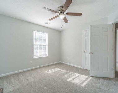 2716 Lake Park Ridge E - Photo Thumbnail 33